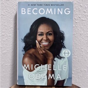 Becoming by Michelle Obama Hardcover Memoir Gift Excellent Used Condition
